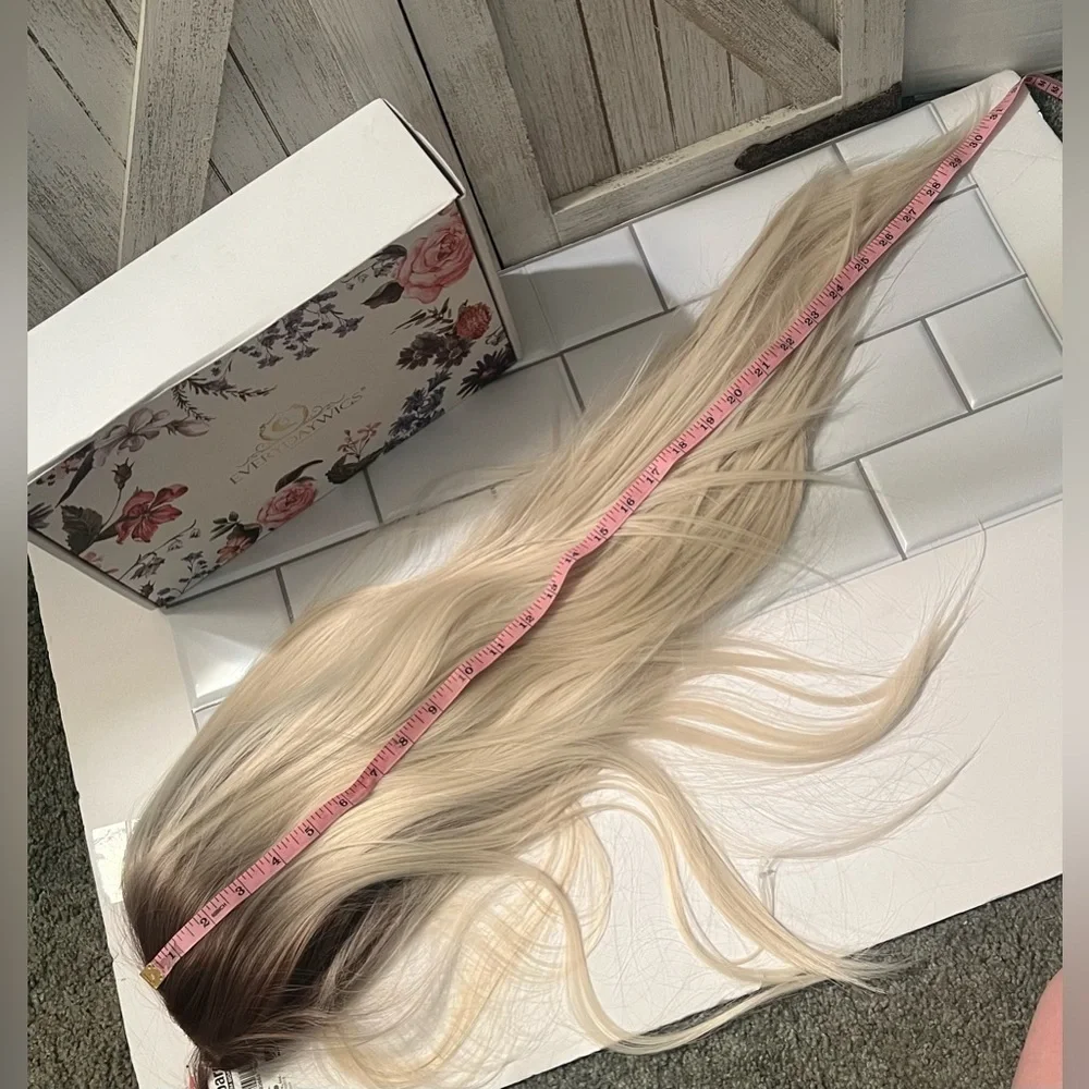 Everydaywigs platinum blonde with dark roots
